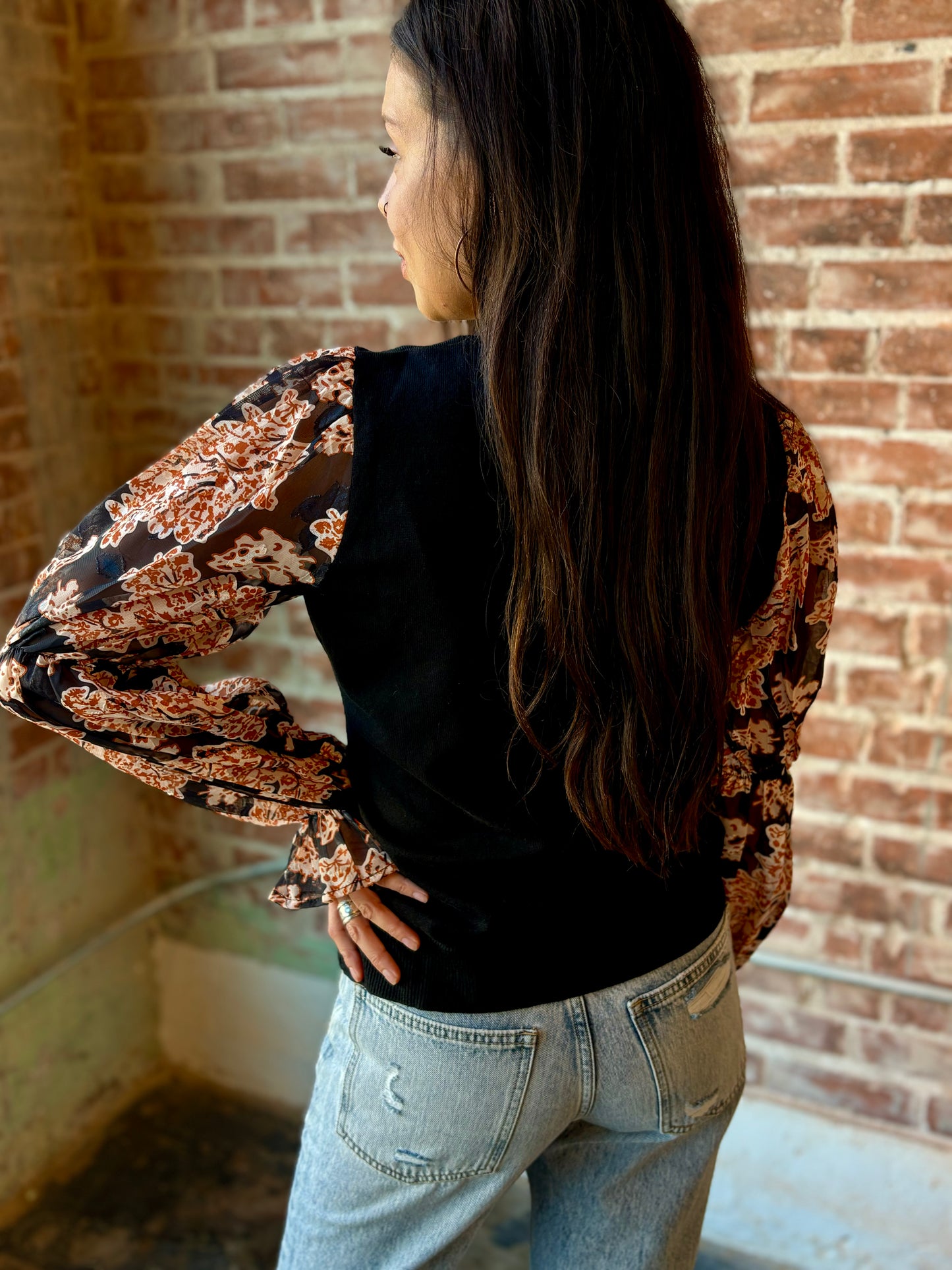 Jaquie sweater sleeve top